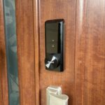 立川市の戸建て住宅玄関に取付けたChatlock T10-Face